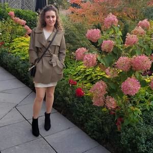 Meet your Posher, Nicole